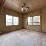 【リフォーム中2階居室】和室から洋室へリフォームをしています。