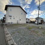 【敷地外駐車場】住宅から約40mの距離に敷地外駐車場も2台ございます。