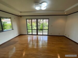 居間　（別角度）です
