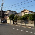 売主の負担で建物解体更地渡しです