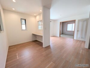 【仲介手数料不要！】静岡市駿河区国吉田　小・中学校近くのリフォーム済の4LDK♪の画像