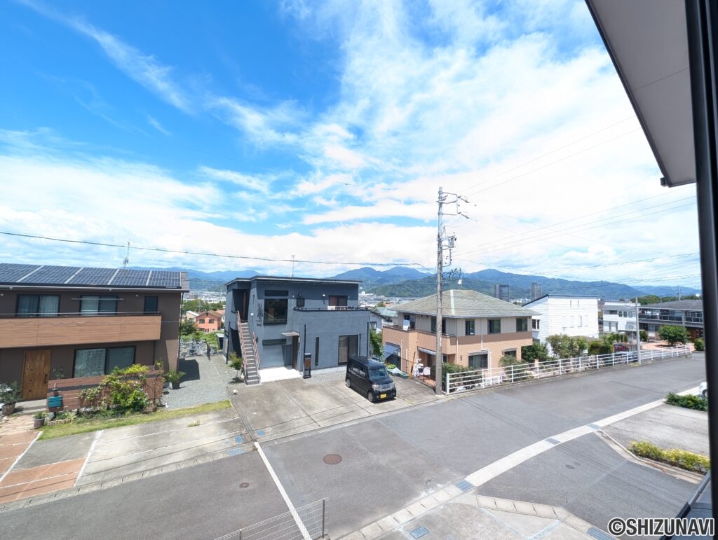 【仲介手数料不要！】静岡市駿河区国吉田　小・中学校近くのリフォーム済の4LDK♪の画像
