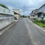 前面道路です
