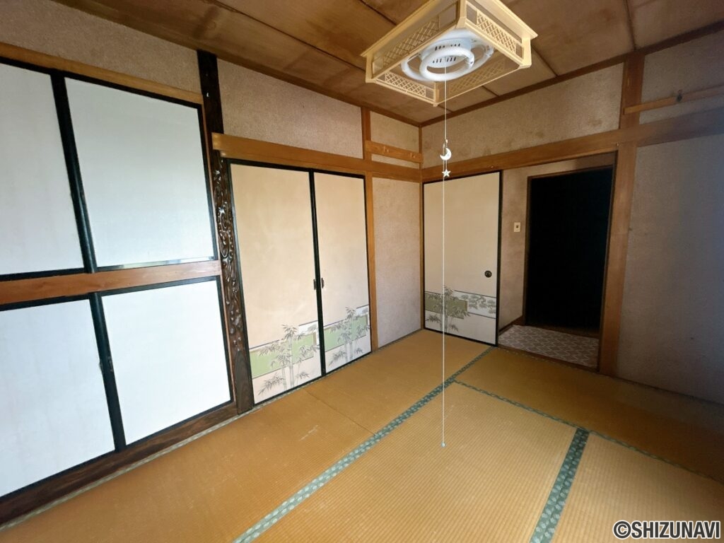 【2階西側約6帖和室別角度】
