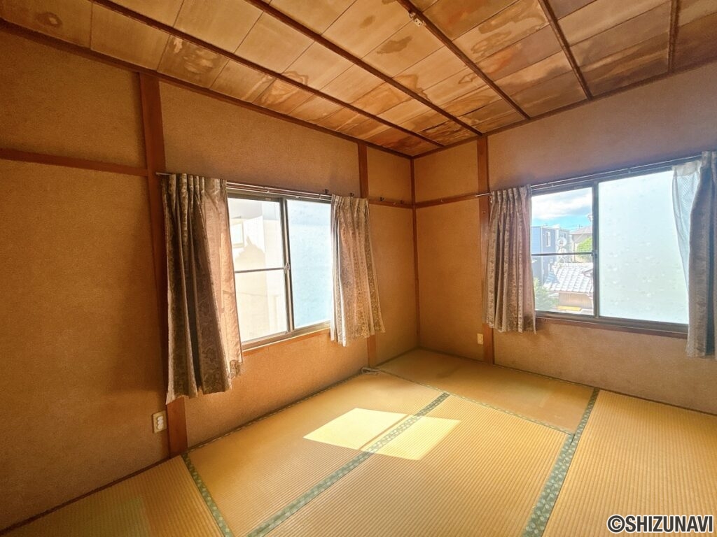 【2階東側約6帖和室】