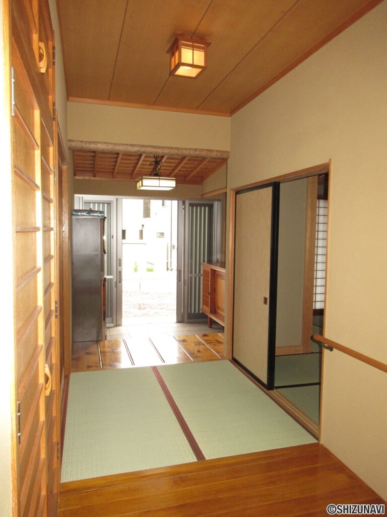 富士市伝法　内観