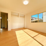 【リフォーム済み/2階洋室7帖】フローリング張り、クロス張替え、照明交換等を行いました。