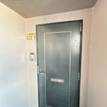 【リフォーム済み/玄関外観】鍵の交換を行いました。