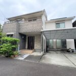 グレーと白の外壁がスタイリッシュな印象です♪