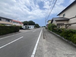 東側道路