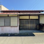原状、古家付です。現況での売買も承りますので、お気軽にお問合せください。