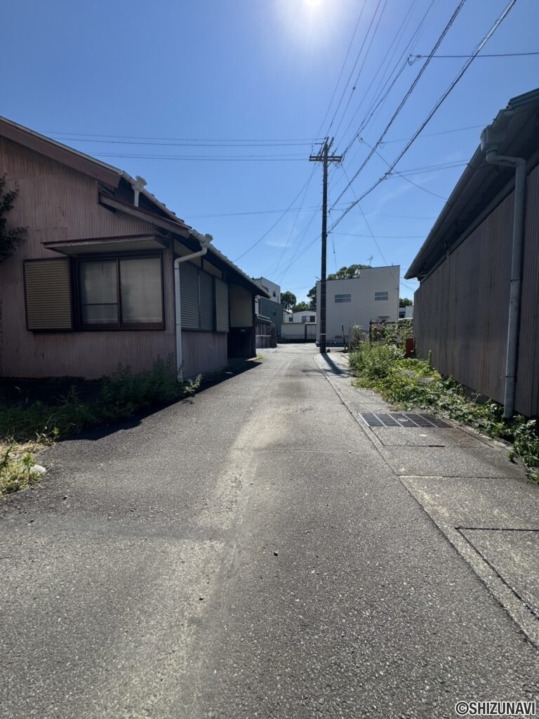 セットバックを要する可能性がございます。