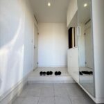 玄関も広々としております♪