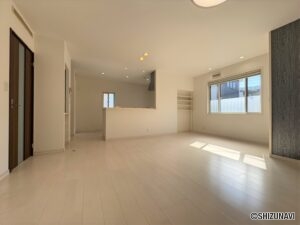 LDKは約15.5帖の使いやすい大きさ♪