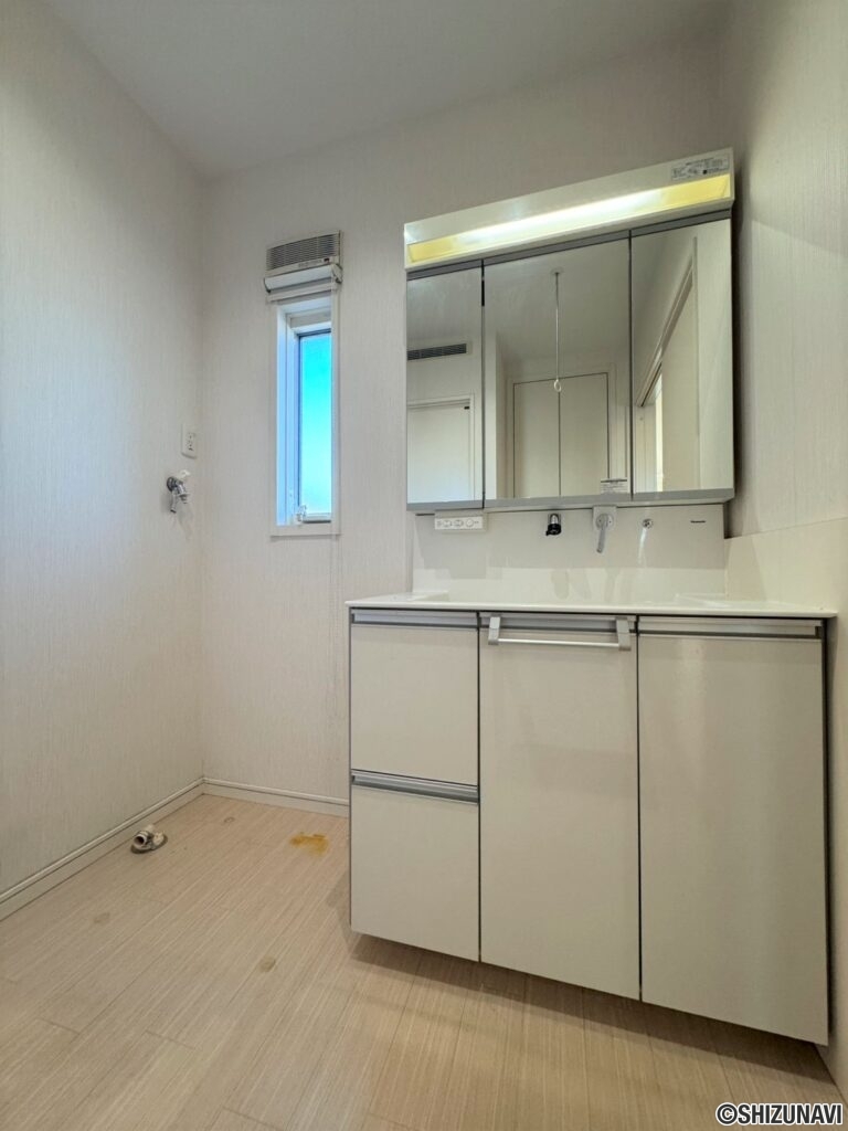 使い勝手の良い洗面化粧台♪