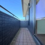 バルコニーへは南側、真ん中の洋室からアクセス可能です♪