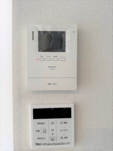 テレビインターホンも新品に交換致しました。