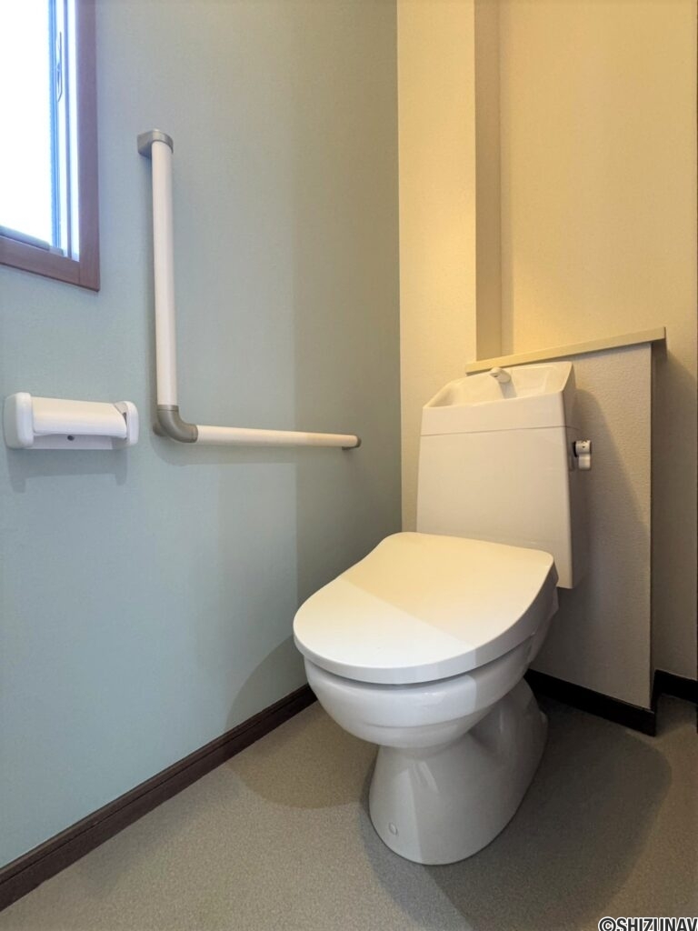 2階のトイレも新品に交換済みです♪