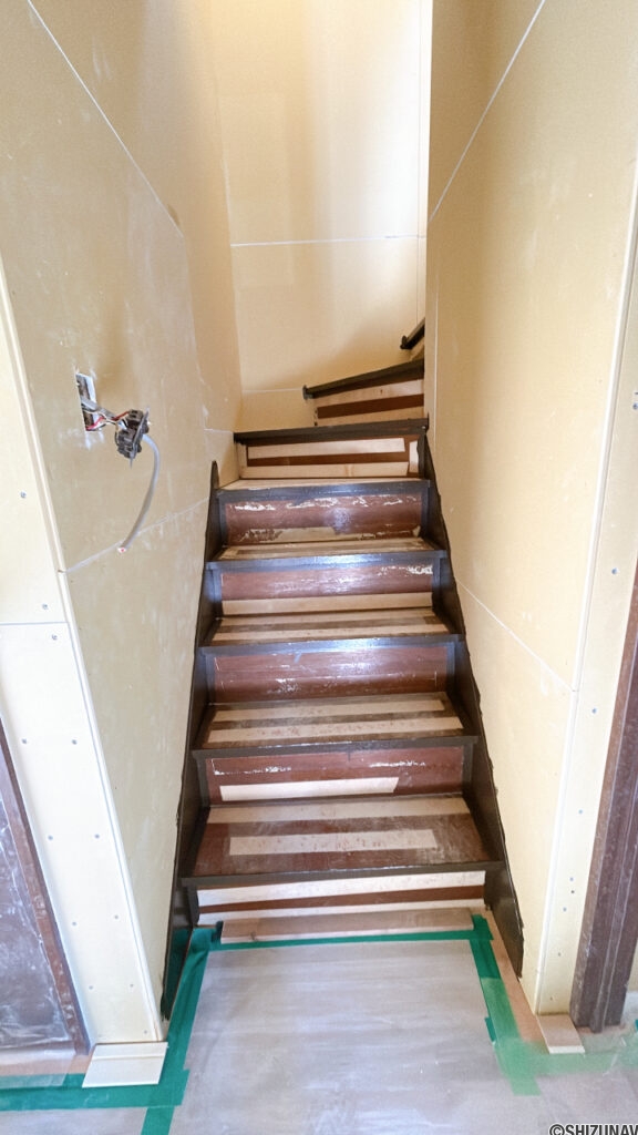 【リフォーム中/階段】