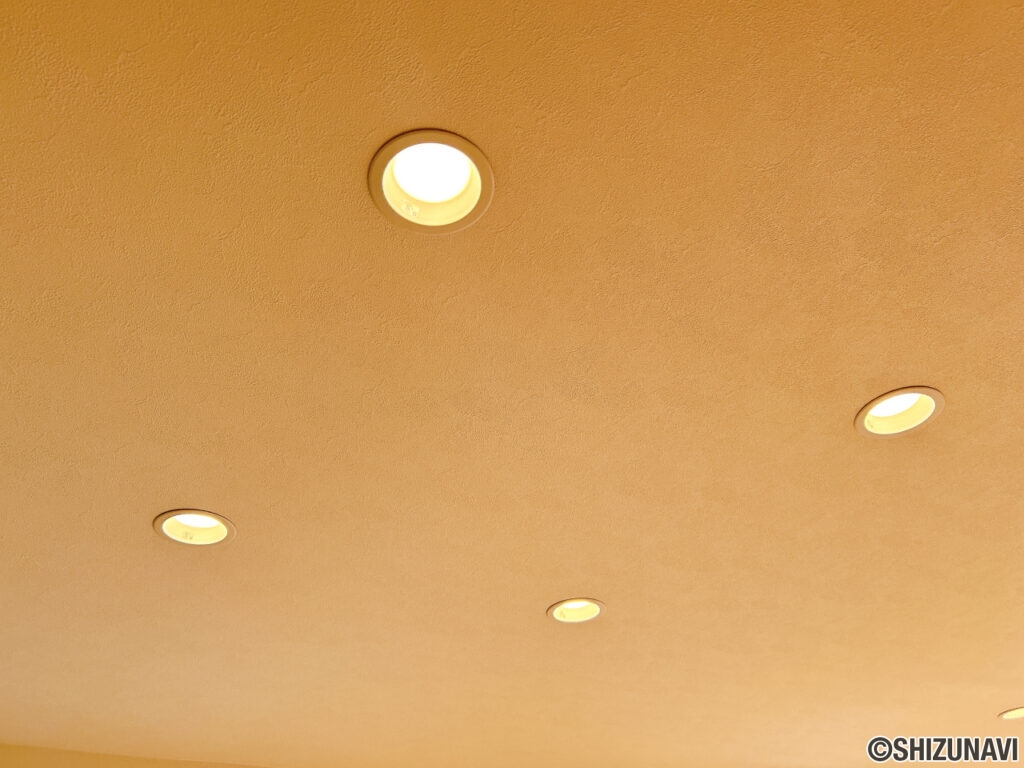 【リフォーム済み/設備】各居室の照明器具は新品交換しました。照明器具は設置した状態でお引渡しを致しますのでお客様が別途ご購入いただく必要はございません。