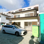 【リフォーム中/外観別角度】外壁塗装、屋根塗装、駐車場整備等のリフォームを行いました。