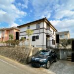 【リフォーム済／外観別角度】写真でも分かる通り、日当たりは良好です。