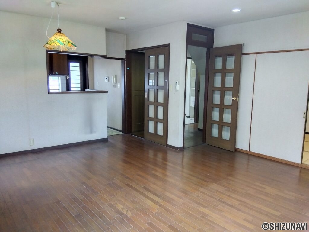 富士市今泉八丁目　中古住宅　室内