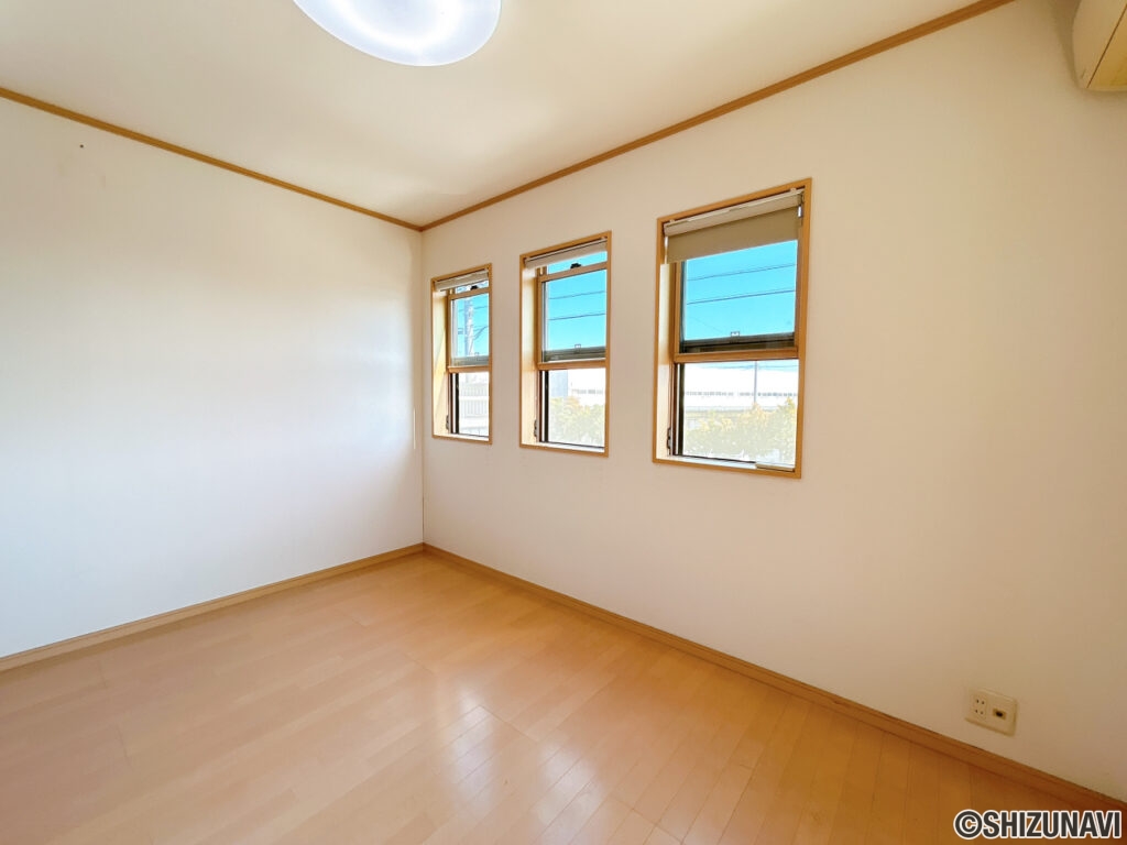2階南側洋室