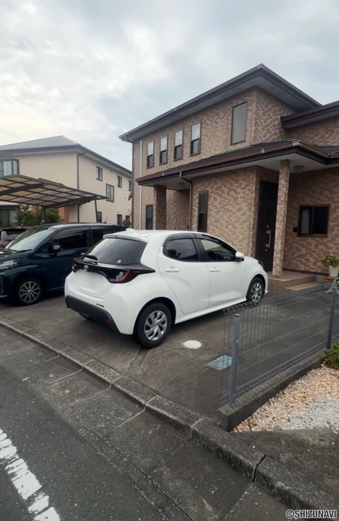 物件外観道路側からです。