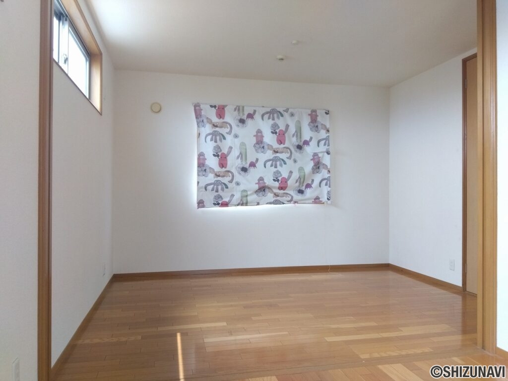 洋室（6.0帖）
