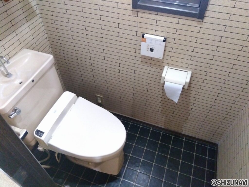1階トイレ