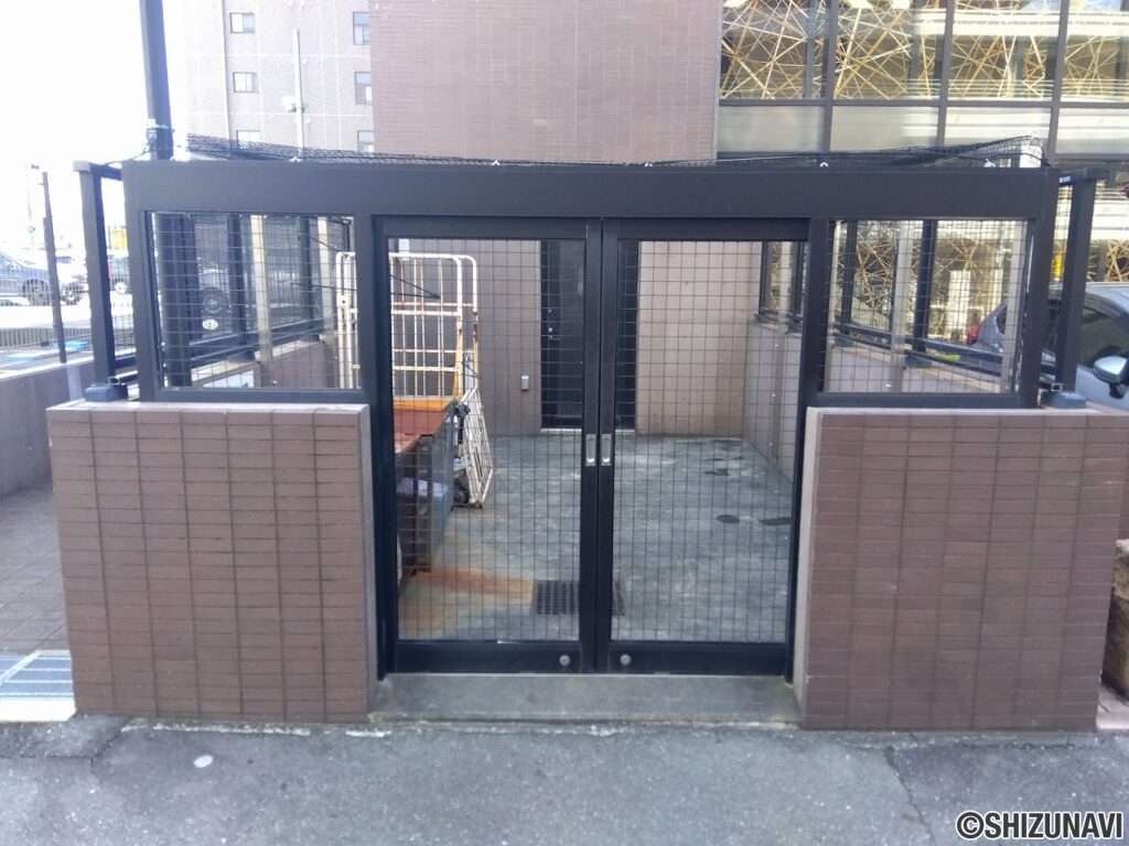 敷地内ごみ捨て場