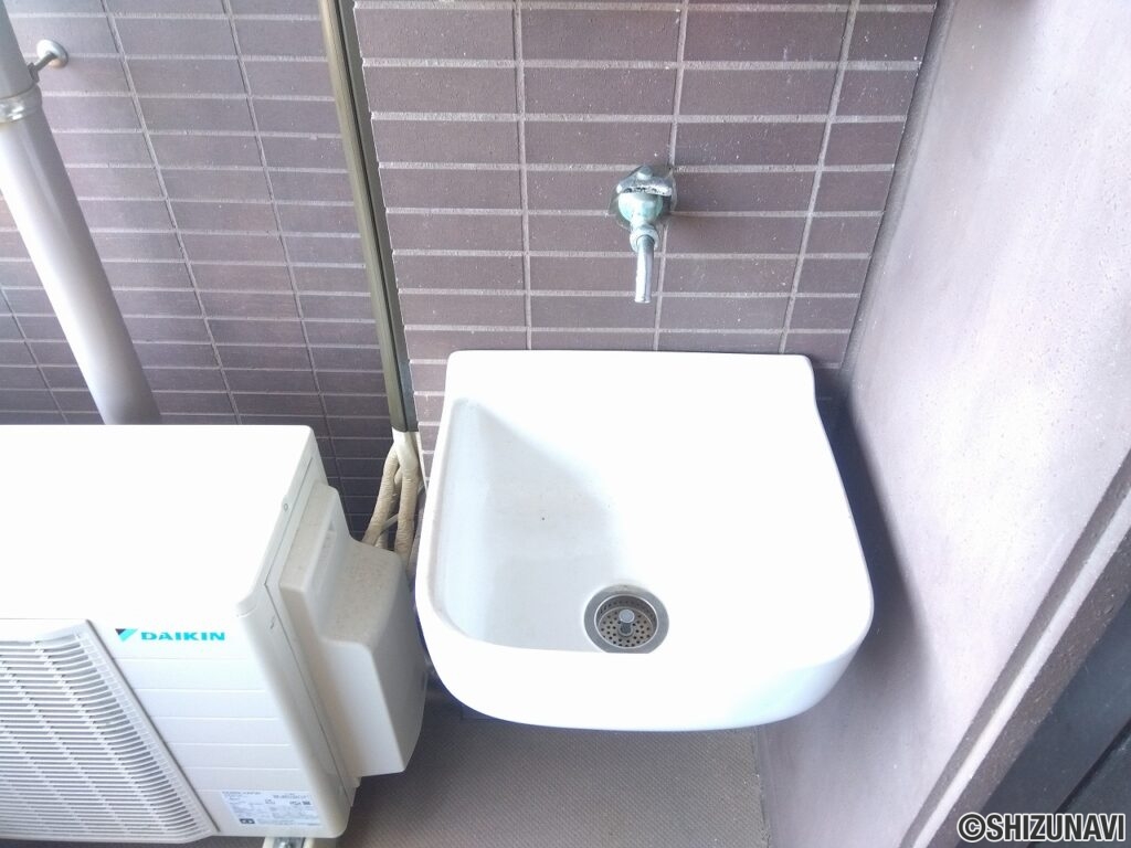 バルコニー水栓