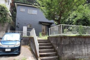【25.03成約】沢地小学校まで徒歩約２分！三島市富士見台の中古住宅！の物件画像