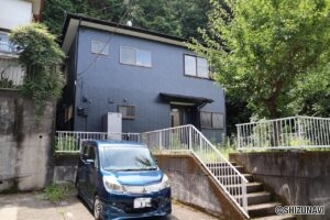 沢地小学校まで徒歩約２分！三島市富士見台の中古住宅！の物件画像