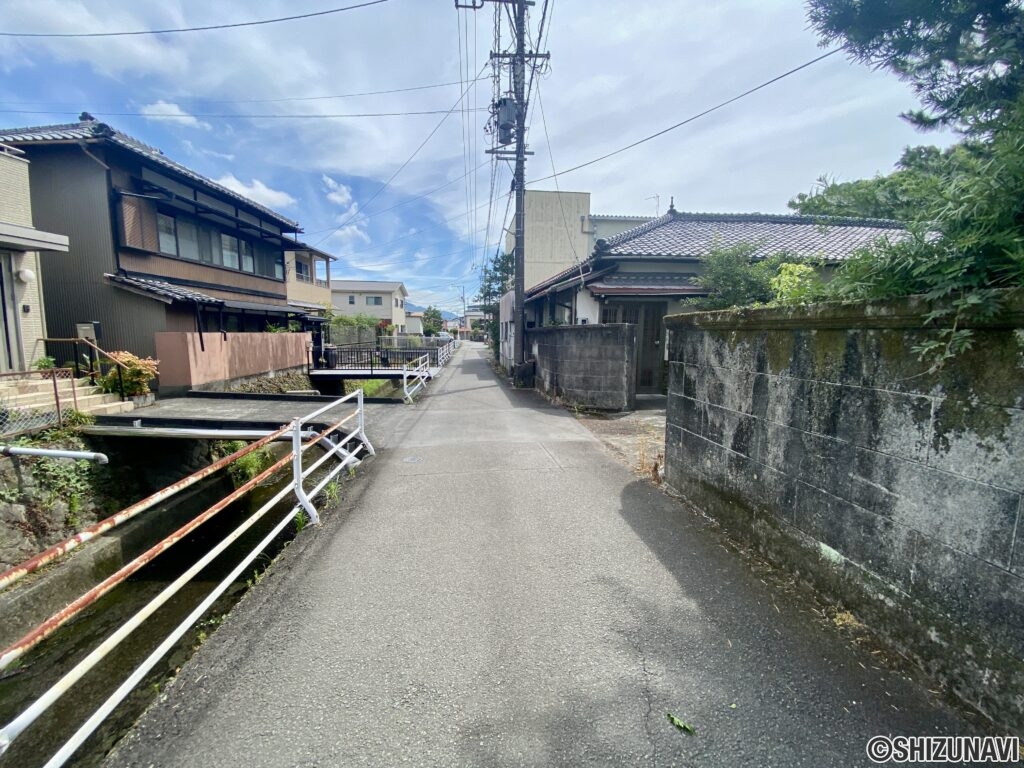 藤枝市藤枝5丁目　前面道路