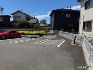 リーベ（駐車場.）