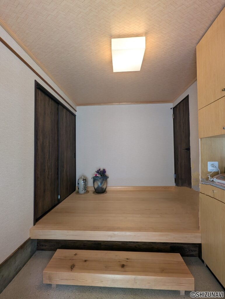 葵区坂ノ上　古民家カフェ　店舗付き住宅の画像