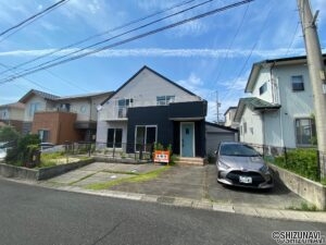 浜松市浜名区細江町気賀　美咲台団地内　ガレージのある一戸建の物件画像