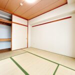 【リフォーム済み/和室】別角度。和室からもバルコニーに出ることができます。
