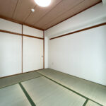 【リフォーム済み/和室】クロスの張替え、畳表替え、照明器具の交換を行いました。