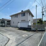 前面道路です