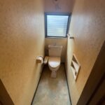 和室横のトイレです