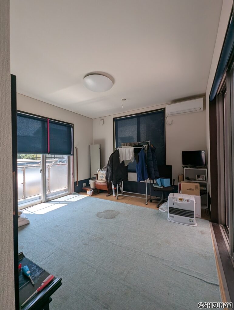 和室8帖　テラスに出られます。
