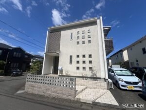 島田市ばらの丘　中古住宅の物件画像