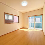 カチタス　三輪　南東側約6.5帖洋室