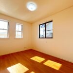 2階西側洋室　別角度です。
