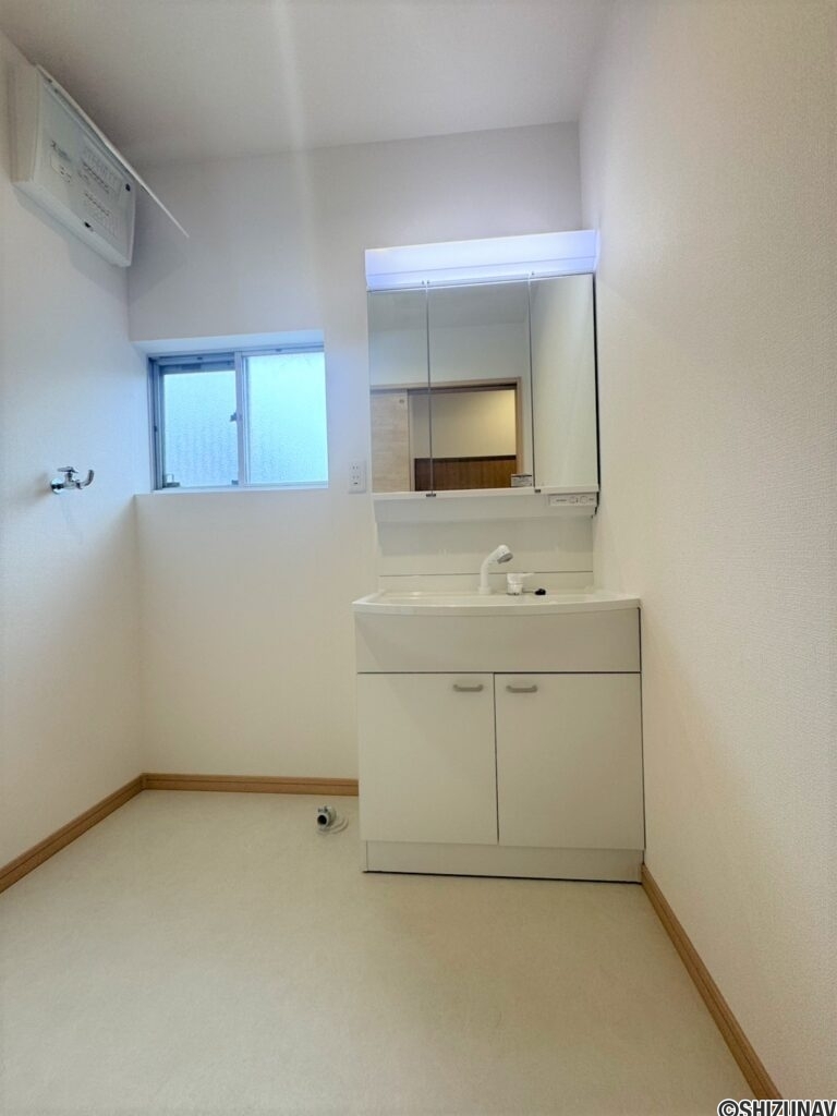 焼津市すみれ台一丁目リフォーム済み中古住宅　の画像