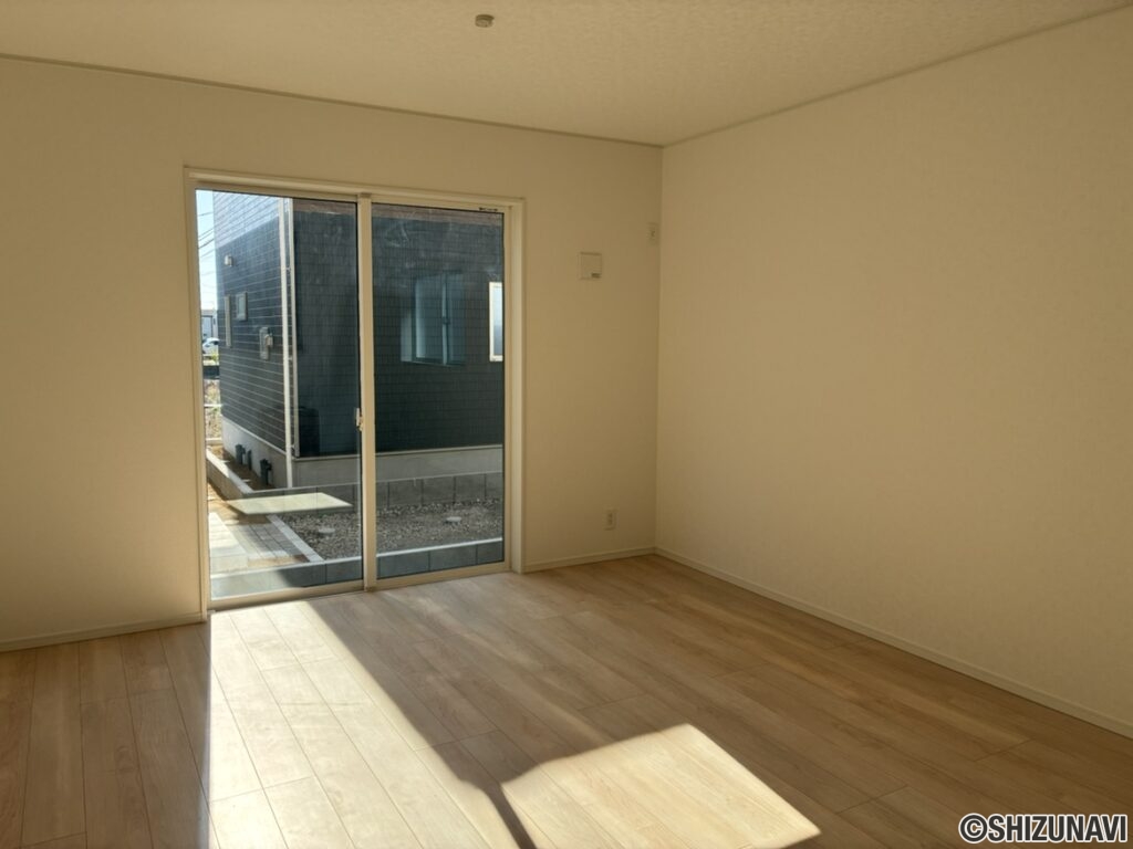 葵区　新築　リビング