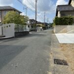 前面道路北方面の様子です。周りも住宅地となっています。